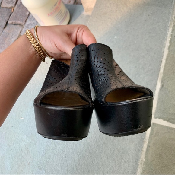 Fred Segal Feet Laser Cut Wedges - Picture 5 of 8